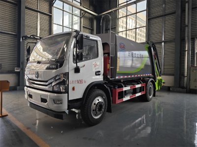 東風(fēng)D7  11.5立方壓縮垃圾車CL5141ZYS6AQC